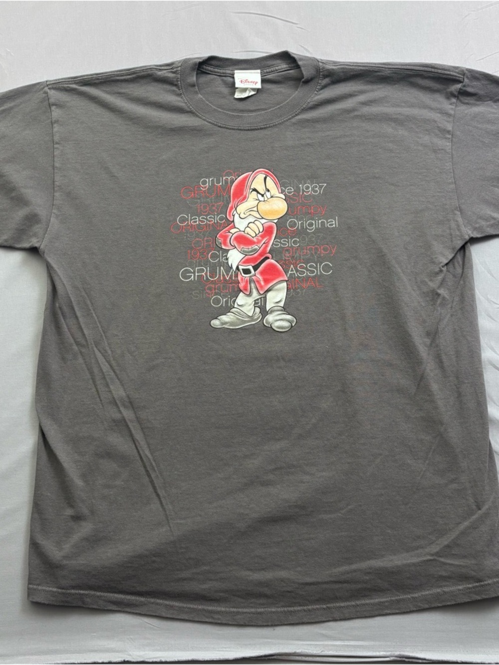 Disney Store Snow White Grumpy Gray Adult T-Shirt Size XX-Large Disney Franchise